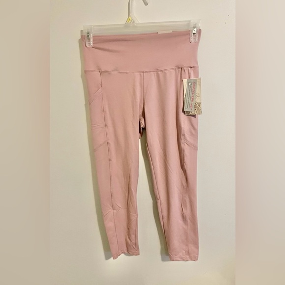 Sz M 8-10 22” inseam The capri Balance Collection  Sanded Dry-WIK pink NWT - Picture 2 of 4